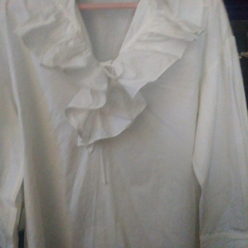 Ralph Lauren Crisp White Ruffled Blouse,good quality fabric😊